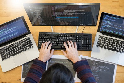 計(jì)算機(jī)軟件開發(fā) 辦公室軟件與網(wǎng)站設(shè)計(jì)的編程技術(shù)